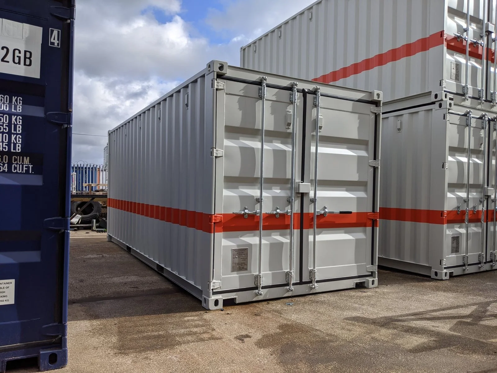 20Ft Workshop Containers With Shelves – Built for Durability and Performance
