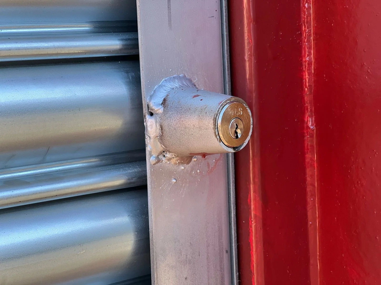 20ft Shipping Container with Roller Shutter Door For Sale