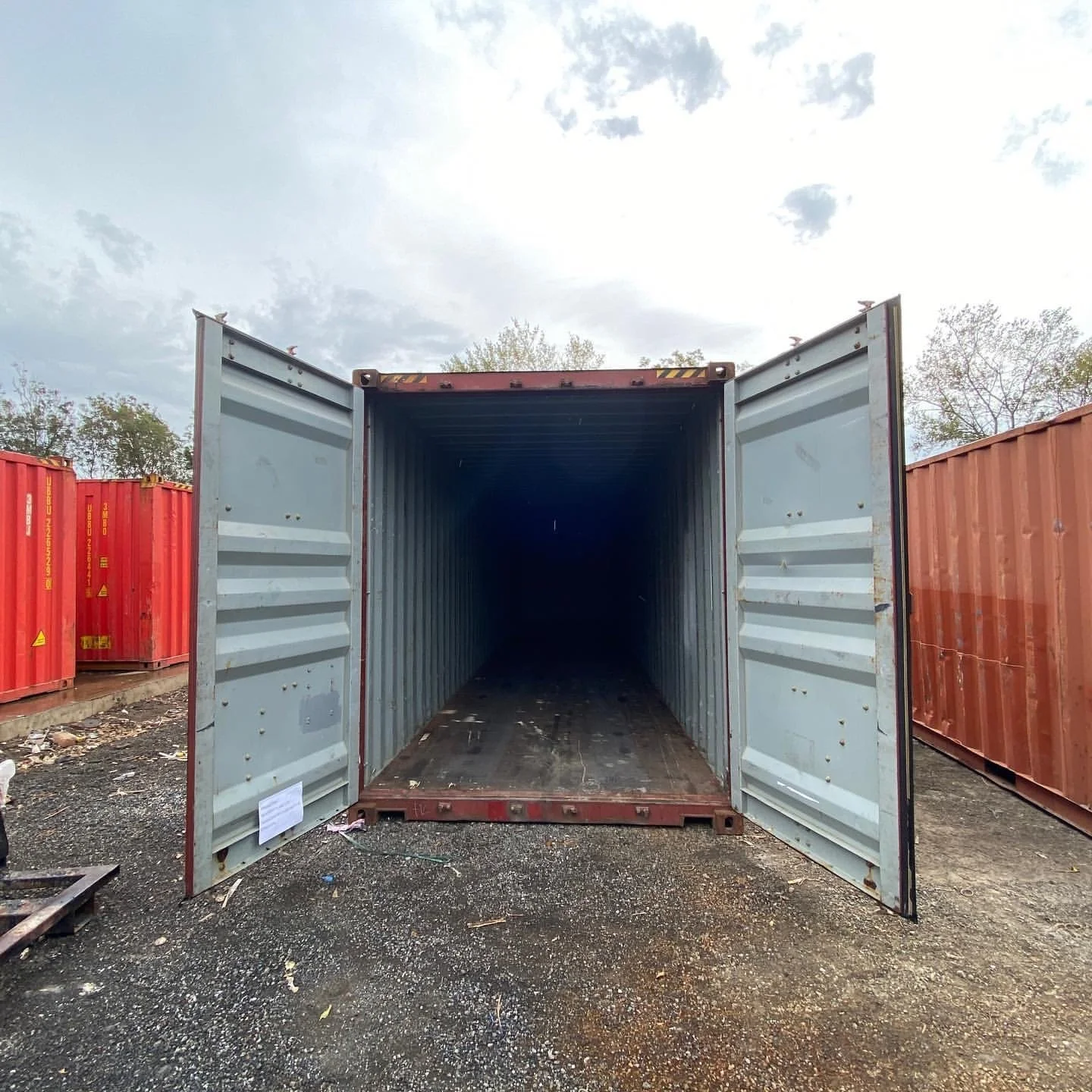 Clean 40ft Shipping Container.