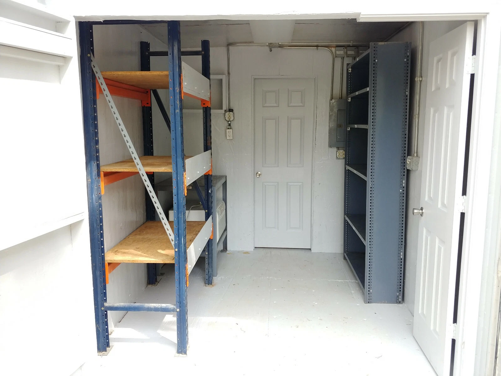 40 ft Container Shop – Climate Controlled Office + Inventory Storage / Racking