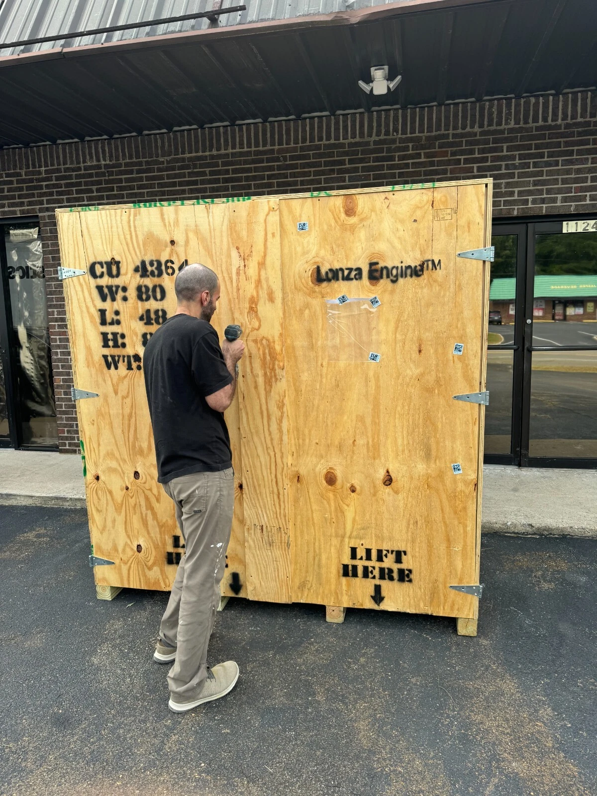 Heavy Duty Wood Shipping Crate – 80″ x 48″ x 82″