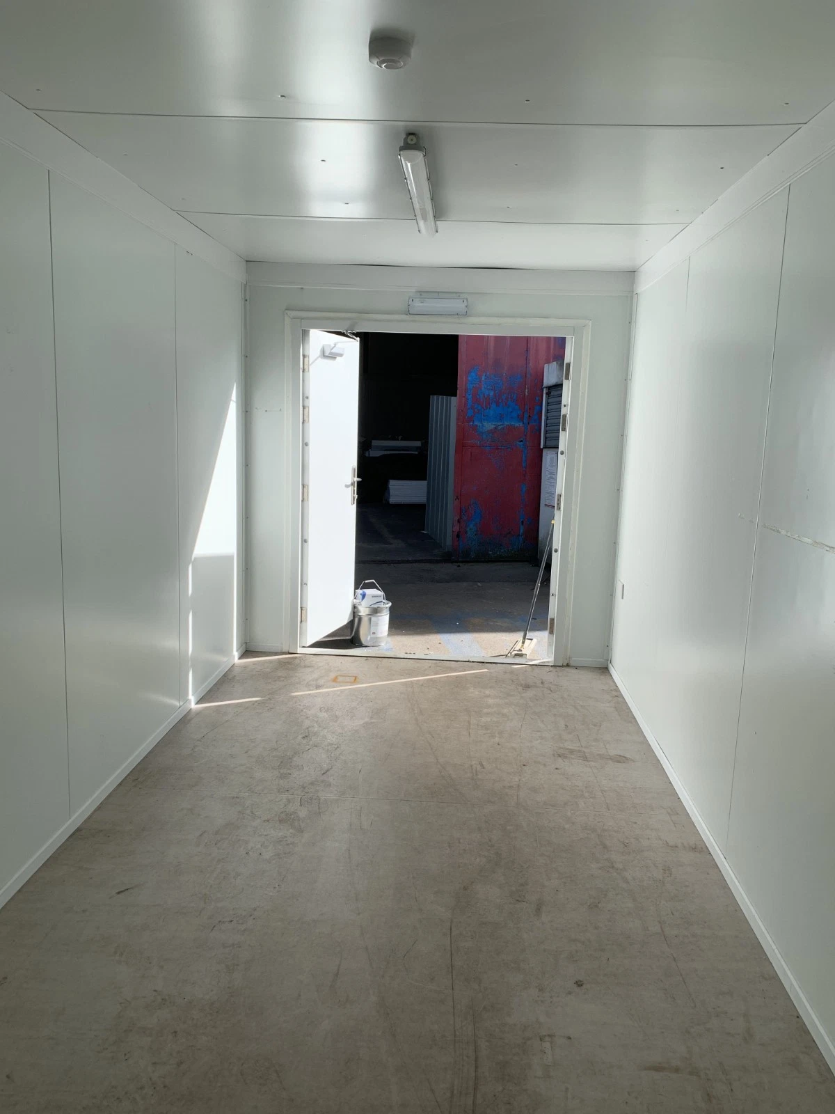 20ft x 8ft Insulated Storage Unit – Durable Steel Container