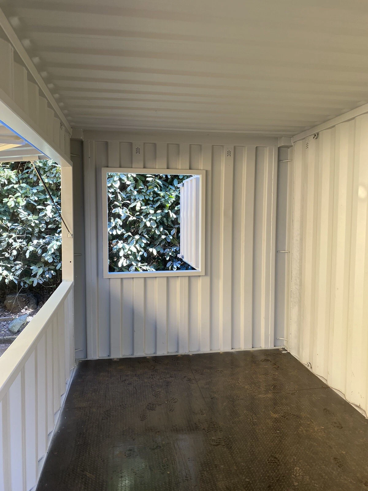 15ft Shipping ContainerBar/Kiosk/Stall/Pod
