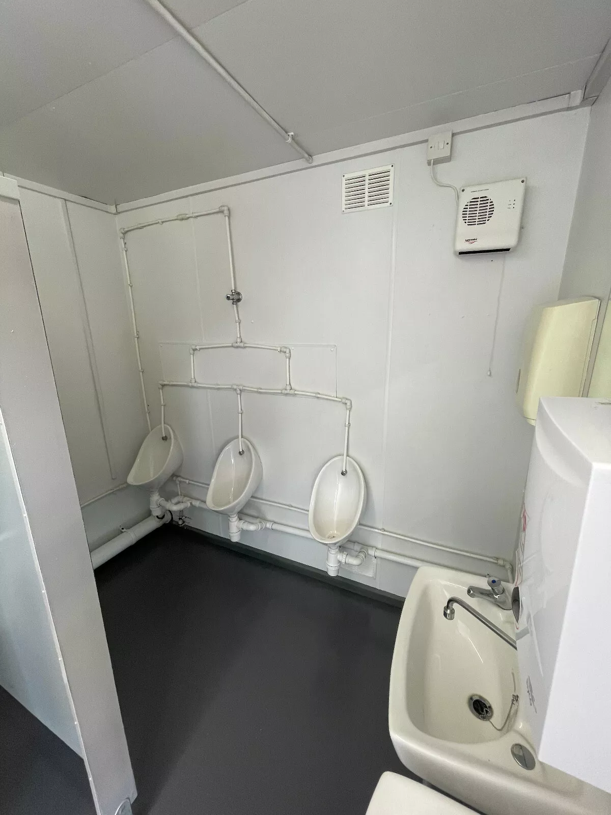 16ft x 9ft 3 + 1 toilet block