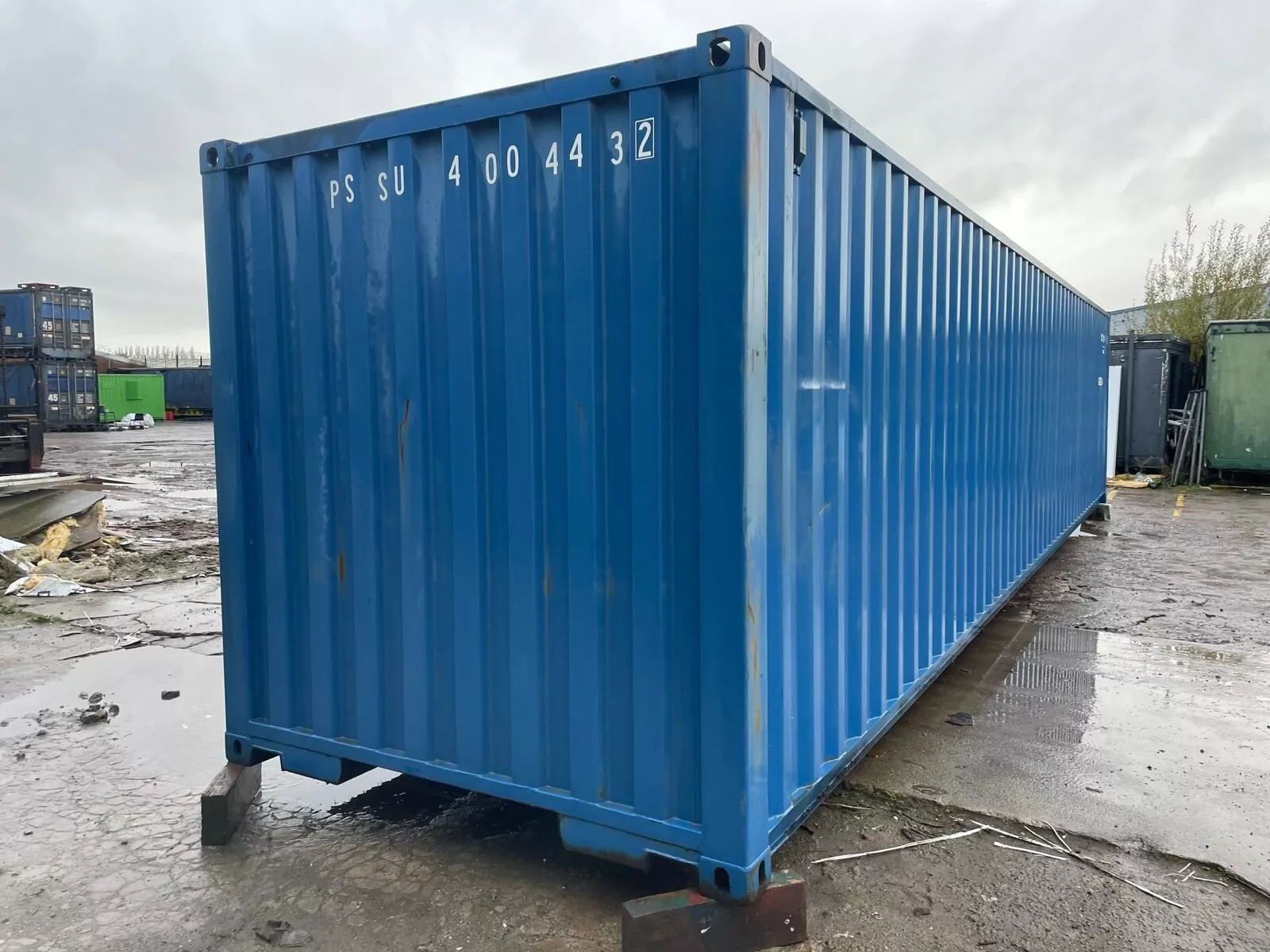 40/8 Shipping Container with Rollup and electrics and lights