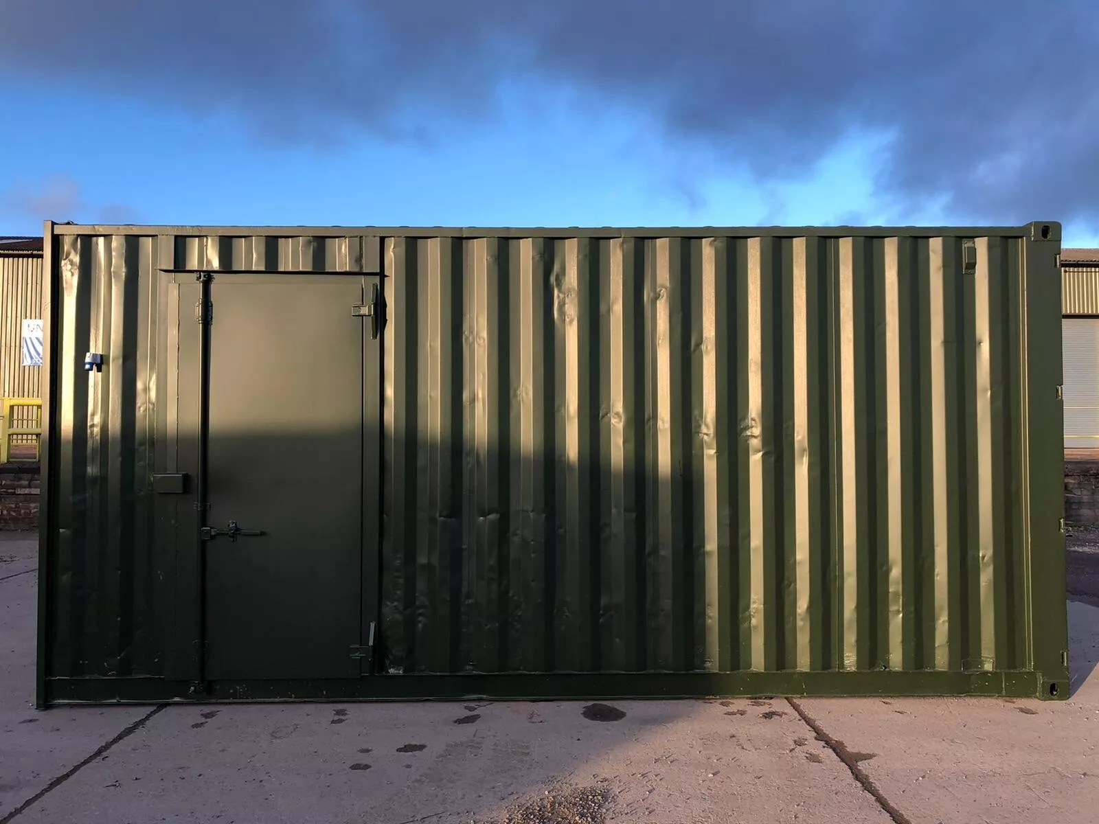 20 x 8Ft 9ft 6 high cube Container, With Anti Condensation, Lighting & Shelving.