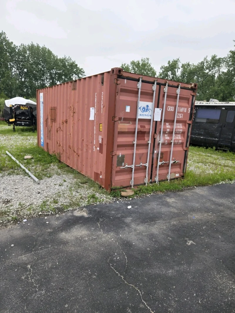 Durable and Affordable 20′ Storage Containers / Storage Pods