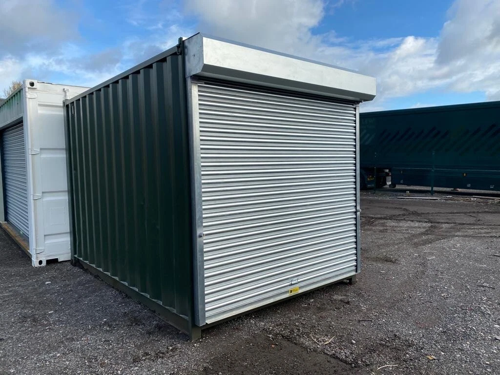 15×8 Ft Shipping Container With Anti Condensation Paint.