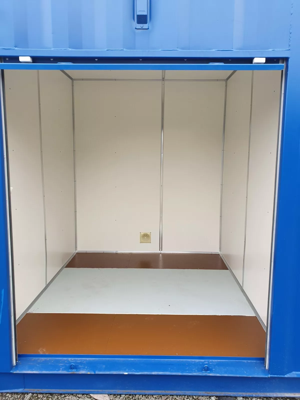 40ft Containers as Self Storage Rooms – Insulated – Ply Lined – Premium