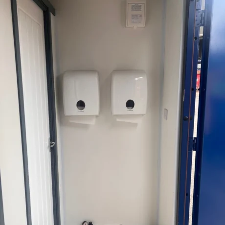 20ft x 8ft Shipping Container Toilet Block – Reading